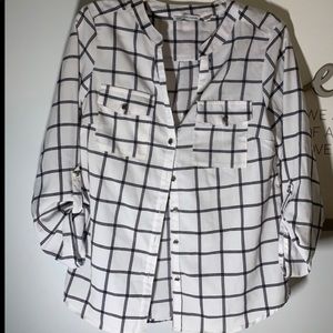 Black and White Button down shirt size small